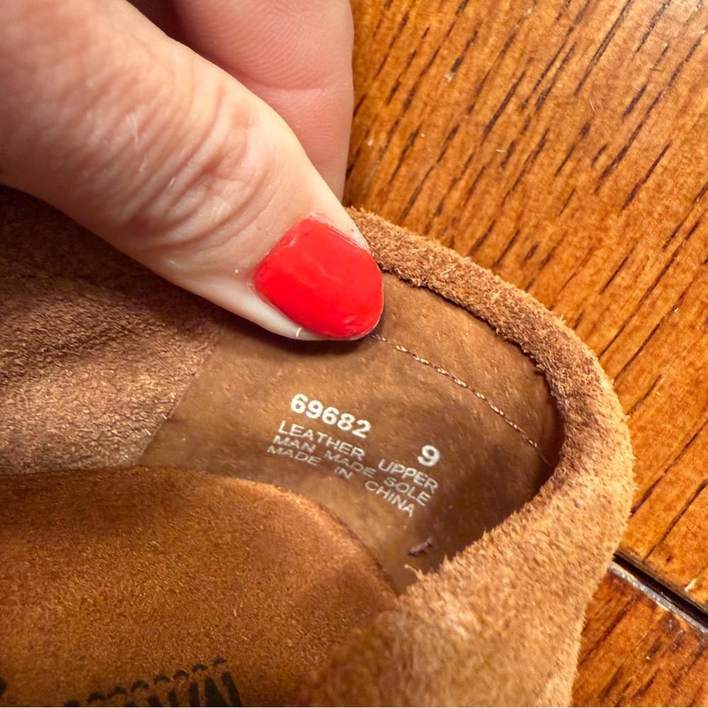 Minnetonka Brown Suede and Leather Moccasins, Fringe and Beads - Picture 3 of 4